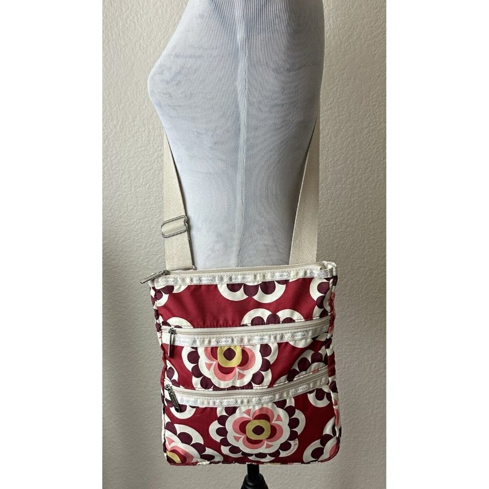 Lesportsac Kasey Crossbody Bag Red Floral Mayfair Nylon Handbag Purse - Picture 6 of 10